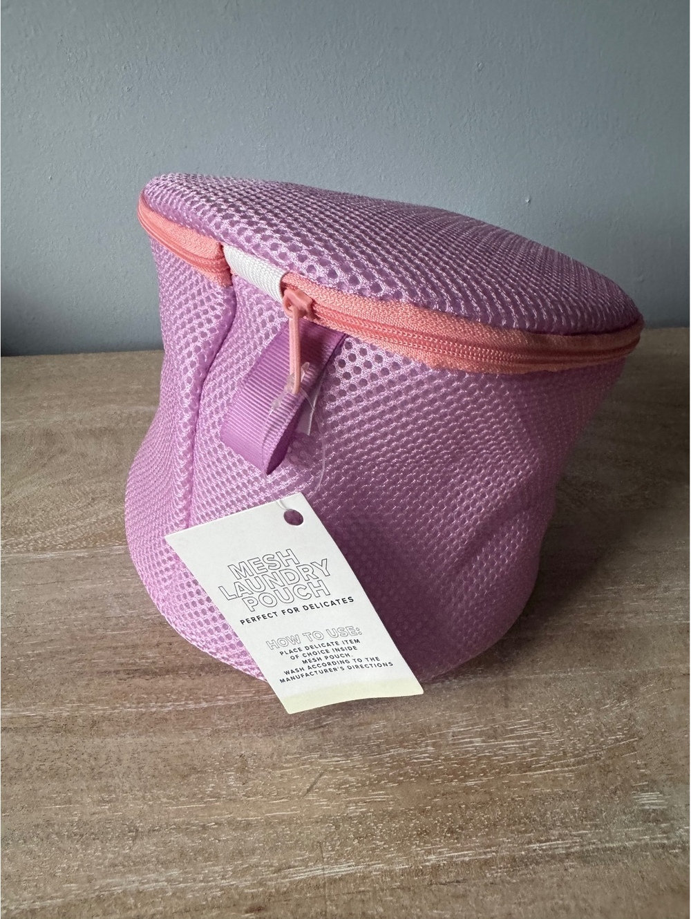 Vivitar Mesh Laundry Pouch - Purple Pink Zippered Small Size